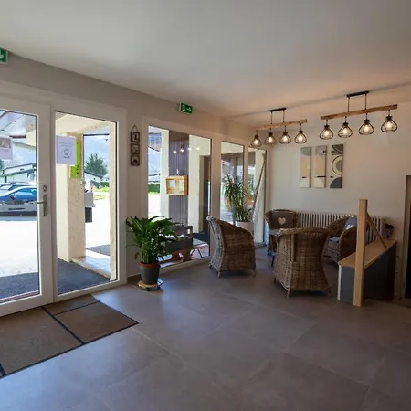 Hotel Logis Le Vernay 3*