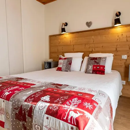 Logis Le Vernay Hotel