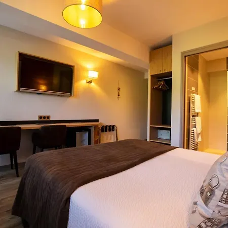 Logis Le Vernay Hotel 3*