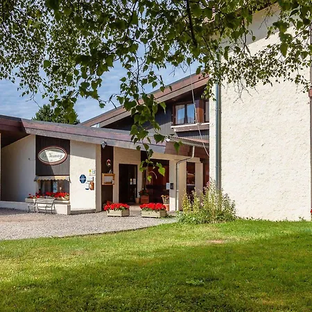 Logis Le Vernay Hotel 3*